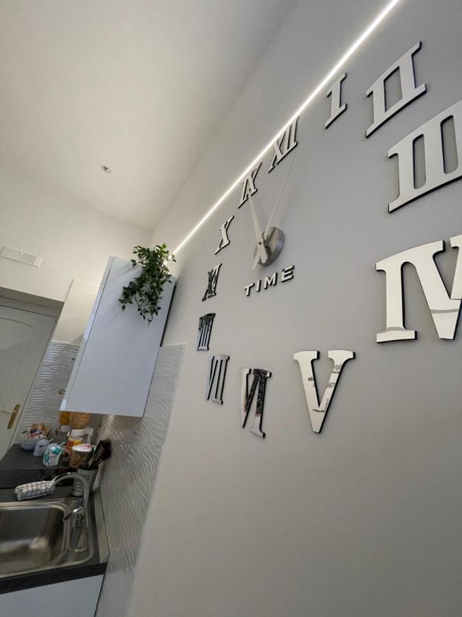 Home Sweet Home Inizio Di Spacca Napoli Exterior photo